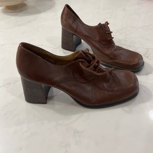 Ipanema vintage heel loafer brown leather size 8.5 can fit 7.5